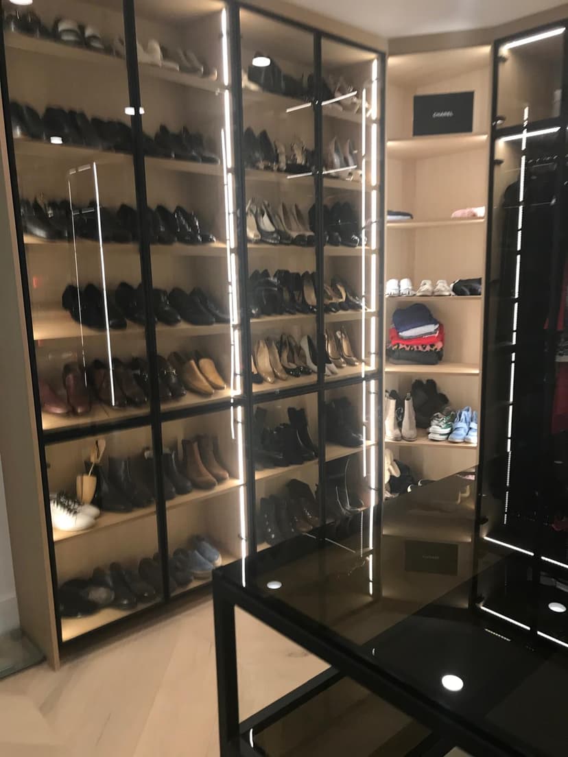 Luxury shoe closet display cabinet